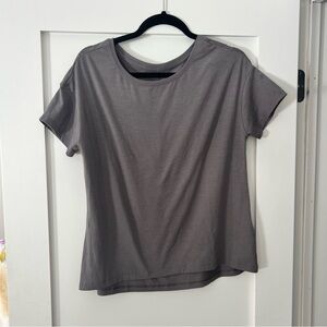 LIKE NEW ATHLETA WORKOUT SHIRT!!!